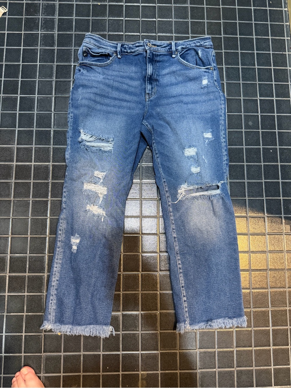 KanCan Mid Blue Distressed Cropped Jeans
